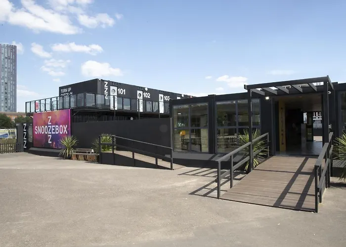 Snoozebox Olympic Park Hotel London