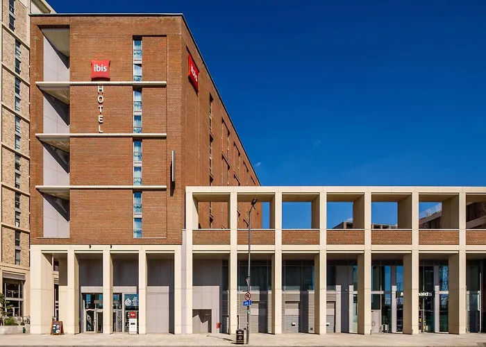 Ibis London Canning TownAirport Hotel